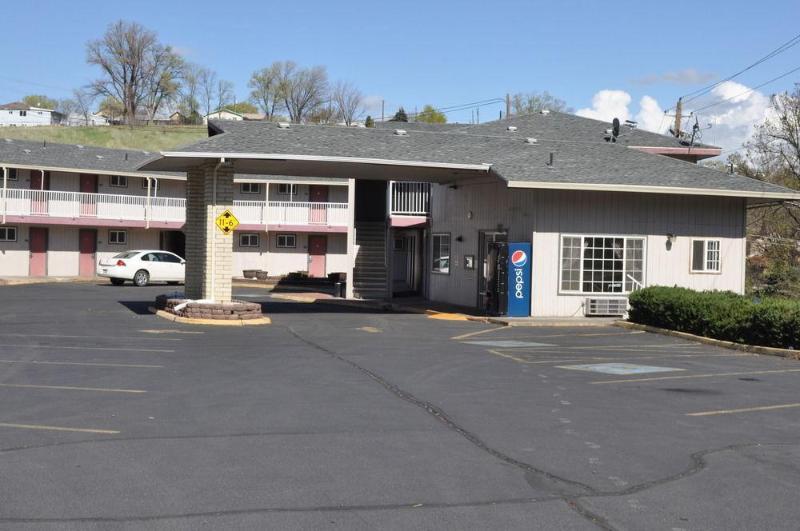 Motel 6 Pendleton, Or - West מראה חיצוני תמונה